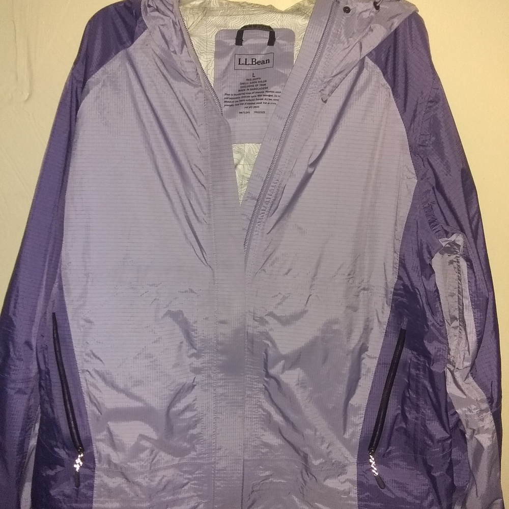 L.L. Bean womens rain coat. Size L